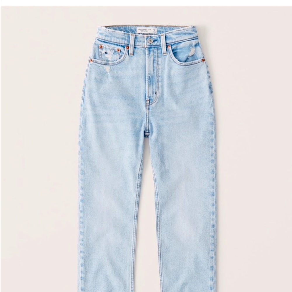 Curve Love High Rise Light Wash Jeans Abercrombie
